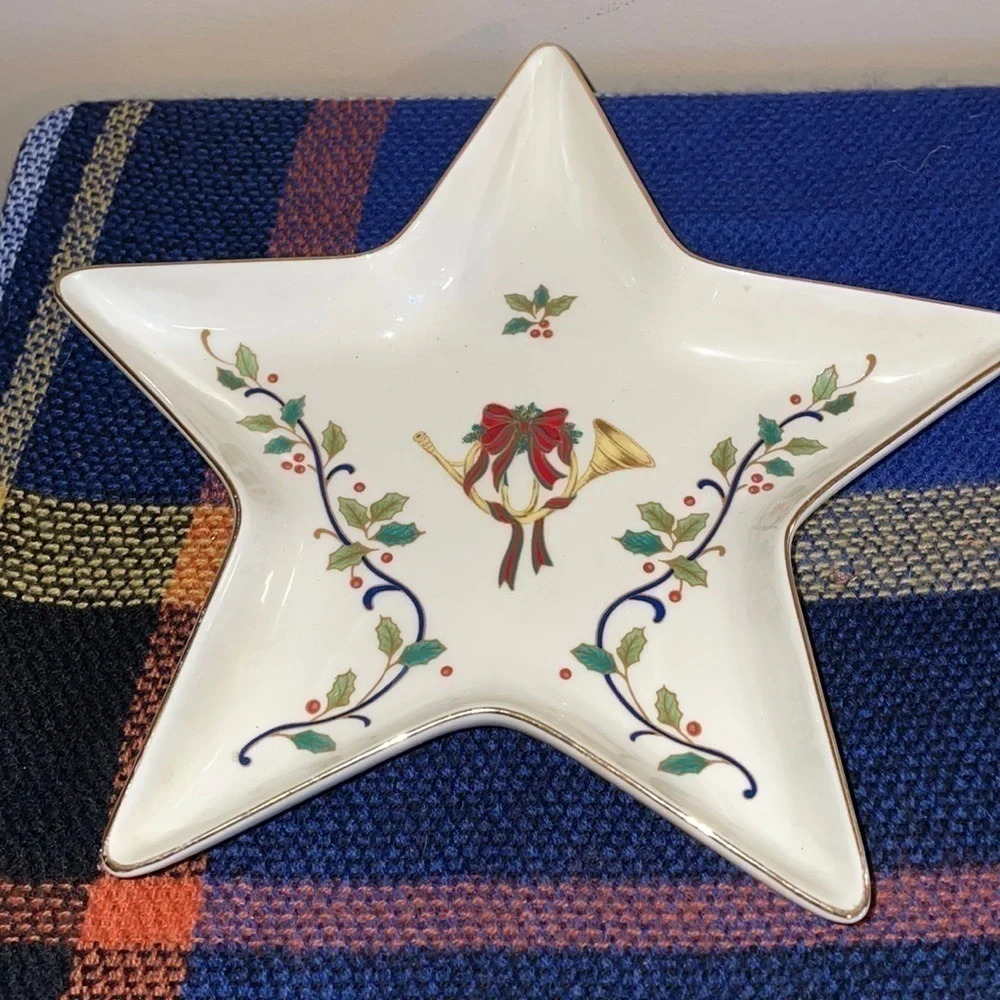 Mikasa Dish tray Holiday Bloom French Horn Star decorative Christmas winter